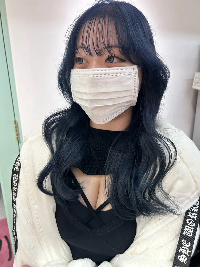 ロング カラー ブリーチ ヘアカラー トリートメント ひかり HAZELのヘアスタイル