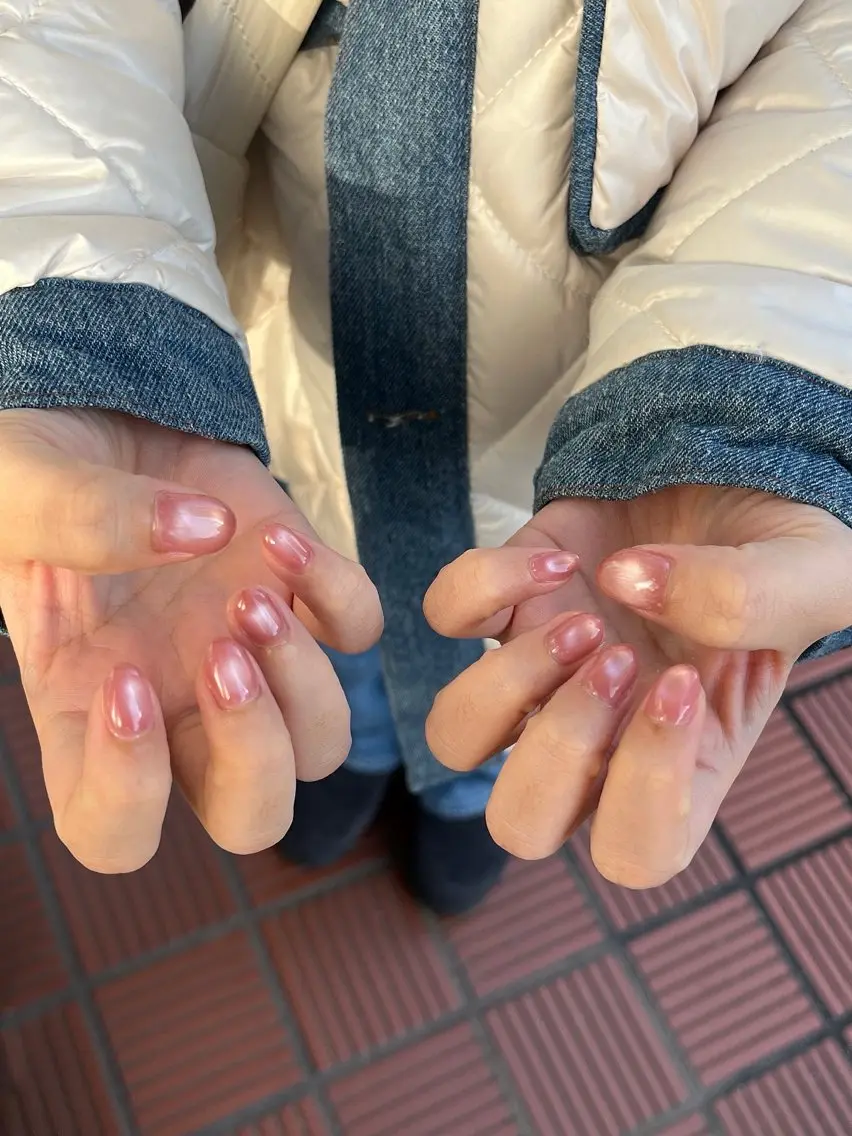 ネイル マグネットネイル ピンク schon 🎀saraのネイルデザイン