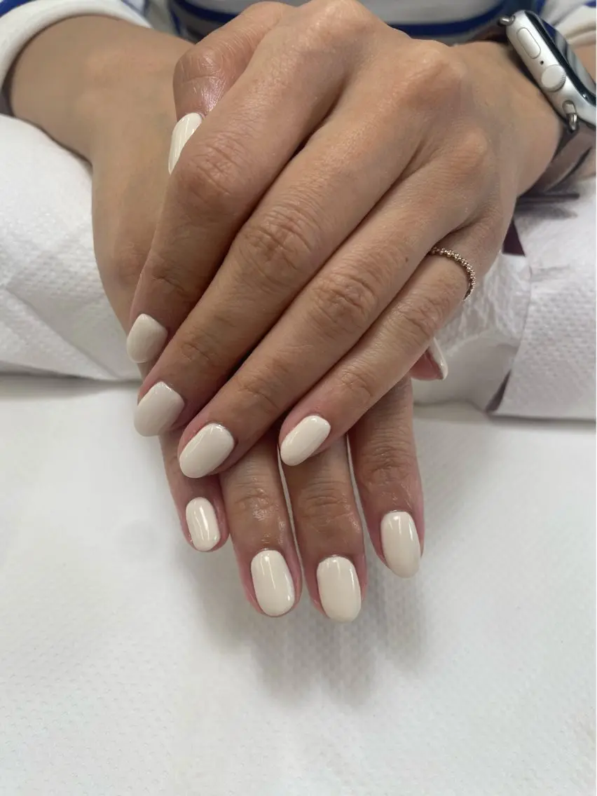 ネイル ワンカラーネイル CHIKASHIGE MAXKELLY🐚のネイルデザイン