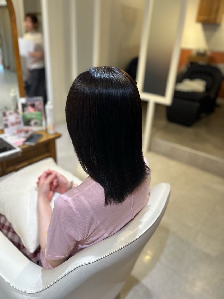セミロング カラー 中山 知優のヘアスタイル