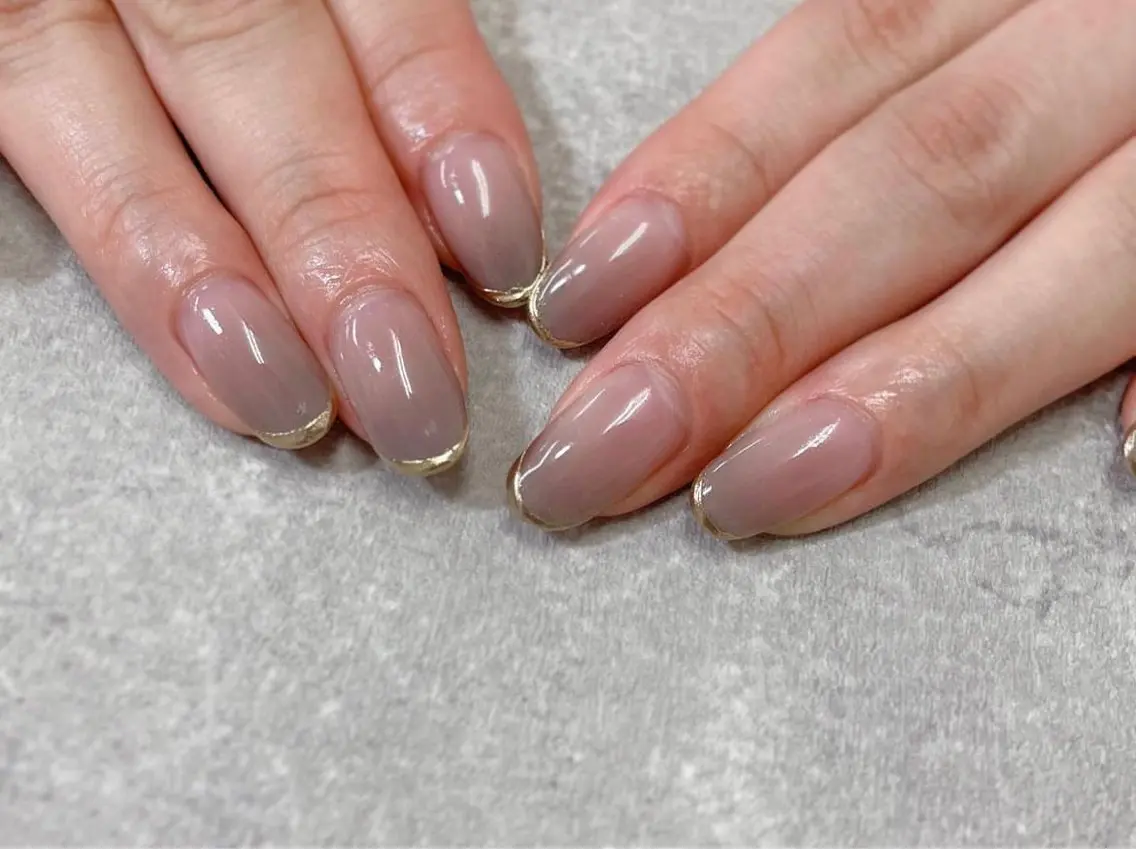 ネイル フレンチネイル グラデーション ミラーネイル ニュアンスネイル foglia❁. ⌇imamuraのネイルデザイン