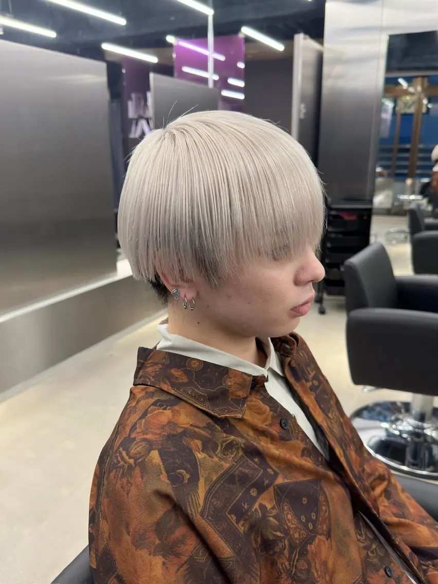 カラー メンズ メンズブリーチ ブリーチ ヘアカラー トリートメント ホワイトカラー☁️/ Yuya/ブリーチのヘアスタイル