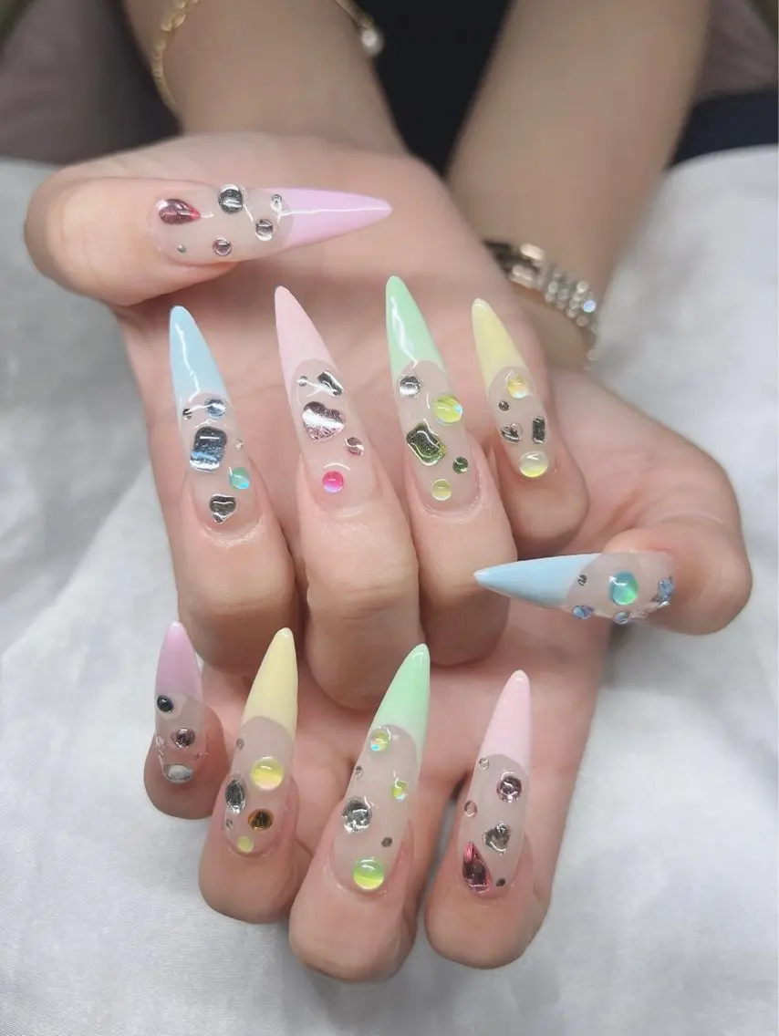 ネイル 長さ出し グラデーション キラキラネイル マグネットネイル ニュアンスネイル Lee Nails チップ長さだし専門店のネイルデザイン