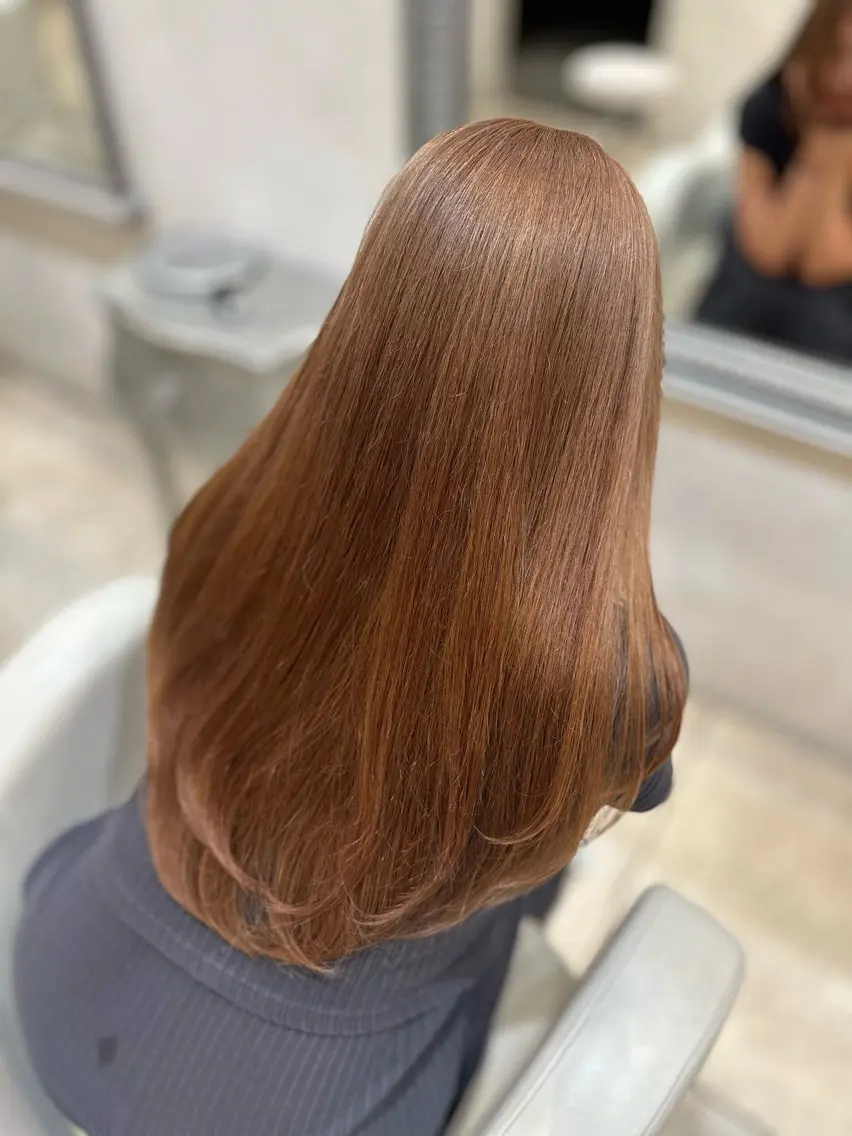 ロング カラー ブリーチ ZACC ayakaのヘアスタイル