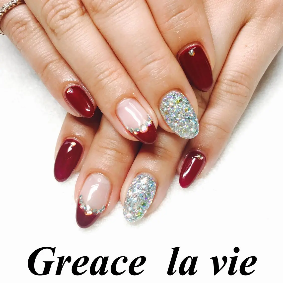 ロング カラー パーマ ヘアアレンジ キッズ ネイル マツエク・マツパ ボルドーカラー ゴージャス ボルドー ゴージャス Greace  la vieのネイルデザイン