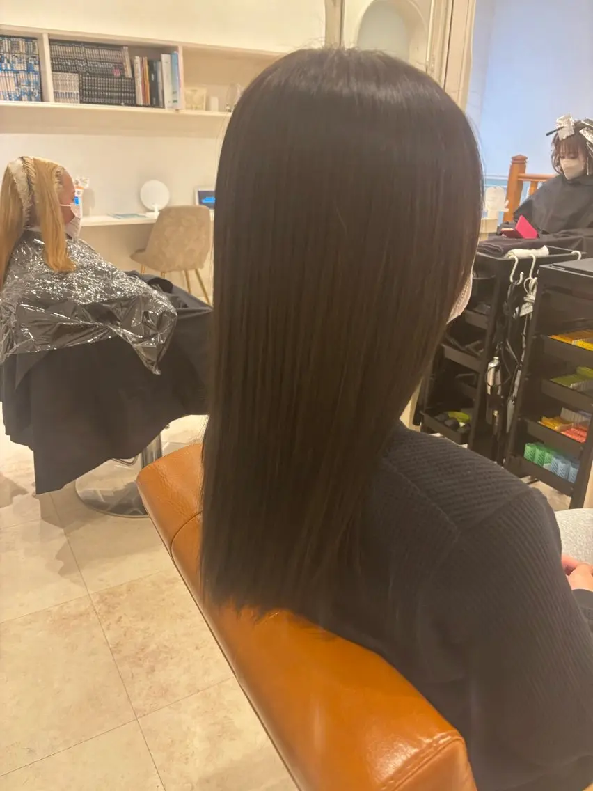 ロング アッシュ 鯨井 崇太のヘアスタイル