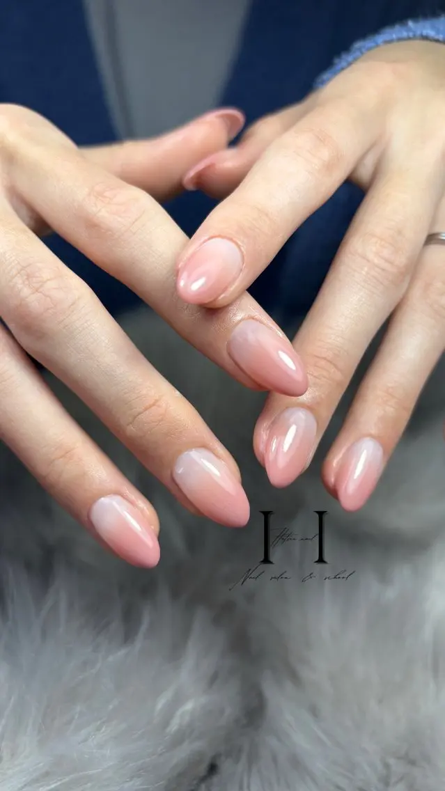ネイル グラデーション オフィスネイル ハンドネイル HatsuuNail salonアリスのネイルデザイン