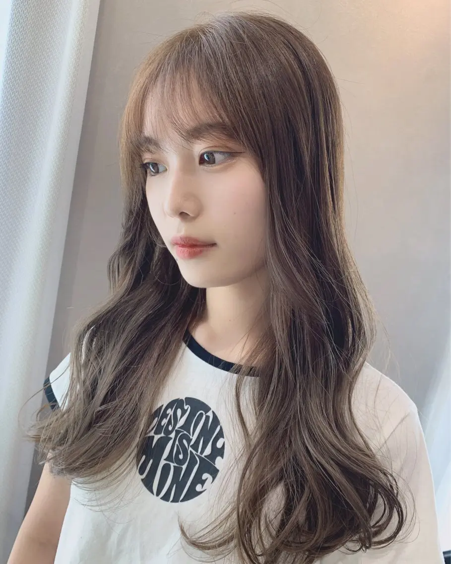 ロング カラー ベージュカラー ブリーチ ダブルカラー ミルクティーベージュ ブリーチなしカラー カット ヘアカラー トリートメント hubhair レイヤー/透明感のヘアスタイル