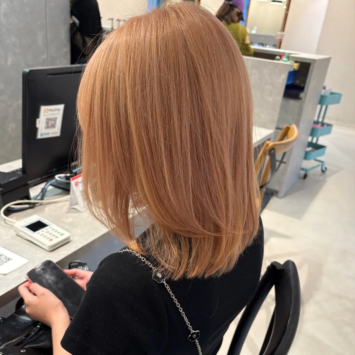 セミロング カラー ヘアカラー トリートメント ヘッドスパ 小顔カット🎀 暖色カラー🍒のヘアスタイル