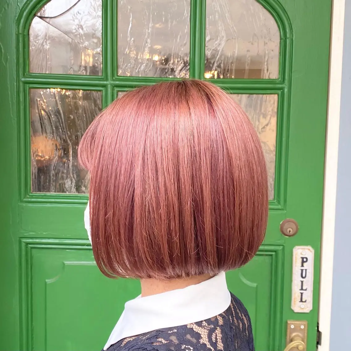 ショート カラー 切りっぱなしボブ ブリーチ ハイトーンカラー ピンクカラー ボブ カット ヘアカラー トリートメント ヘッドスパ BRITS 渡辺 菜々子のヘアスタイル