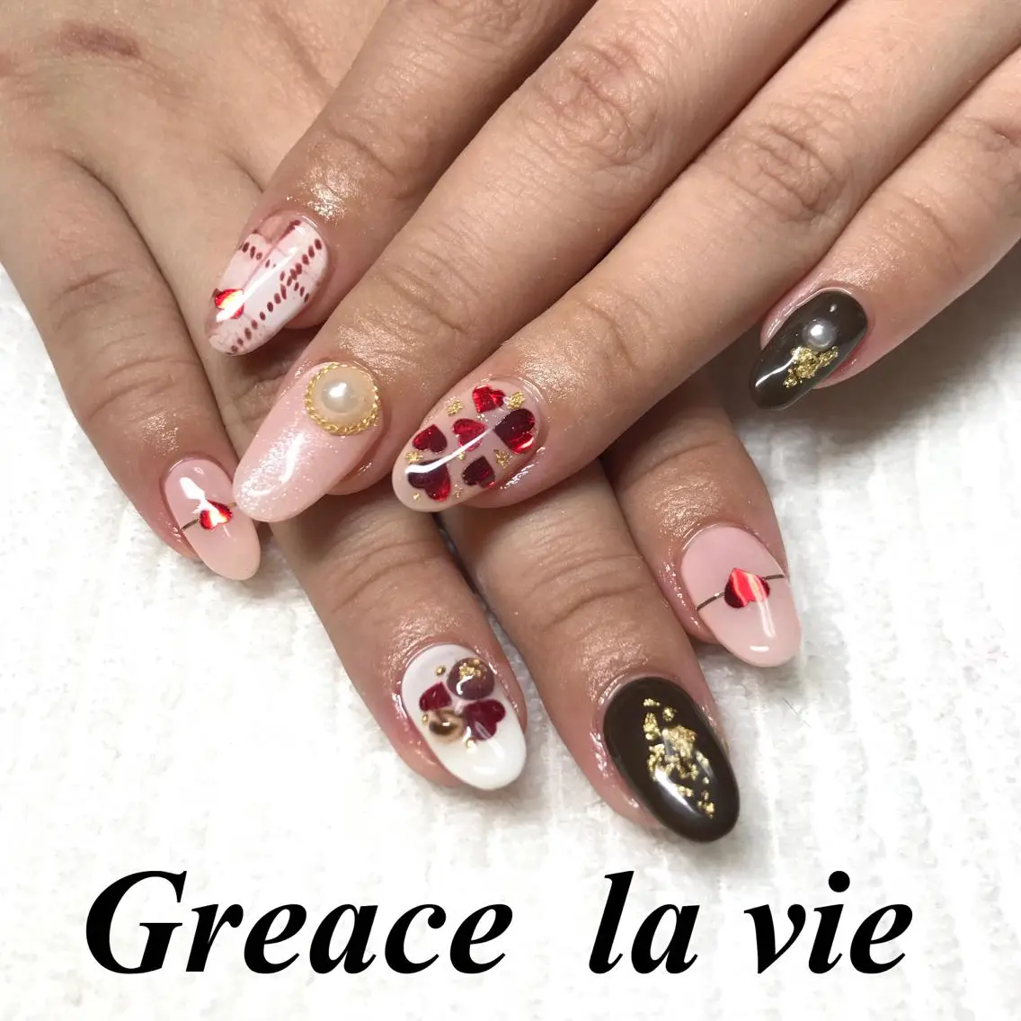 ミディアム カラー パーマ キッズ ネイル マツエク・マツパ バレンタイン Greace  la vieのネイルデザイン