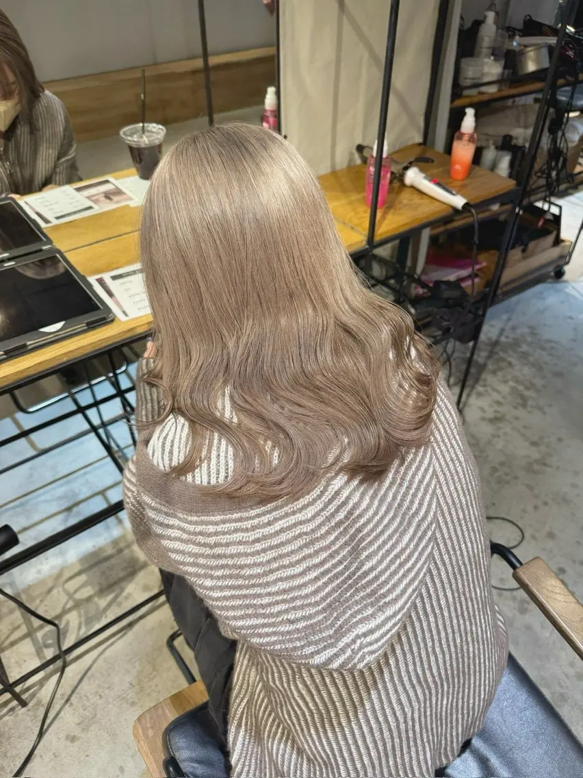 ミディアム ヘアカラー トリートメント ベージュカラー/新潟 カラー特化/落合優吾のヘアスタイル