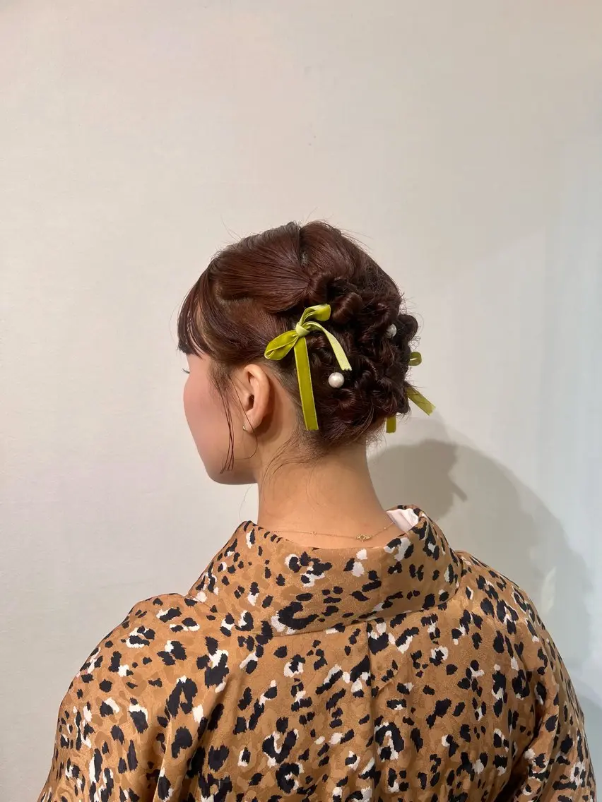 ミディアム カラー ヘアアレンジ 卒業式のヘアスタイル 𝙎𝙚𝙞𝙧𝙖 ☆カット/パーマのヘアスタイル