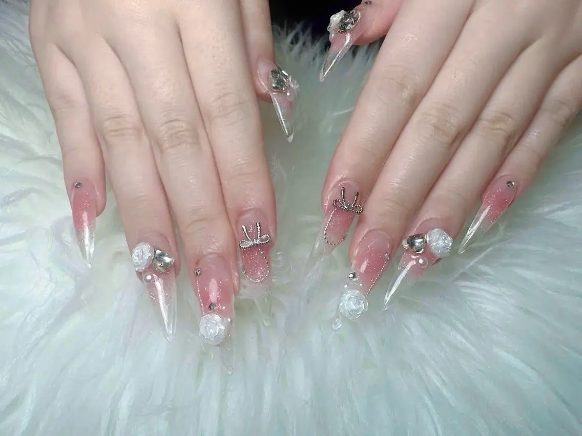 ネイル フレンチネイル 韓国ネイル マグネットネイル ニュアンスネイル オフィスネイル ハンドネイル ハンドケア Hara Nail 【持ち込みOK】のネイルデザイン