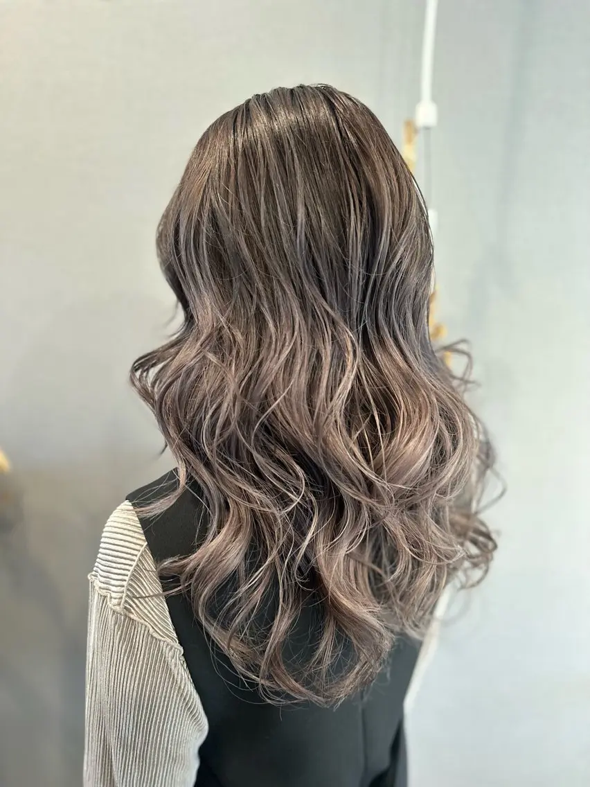ロング カラー バレイヤージュ レイヤーカット K Harukaのヘアスタイル