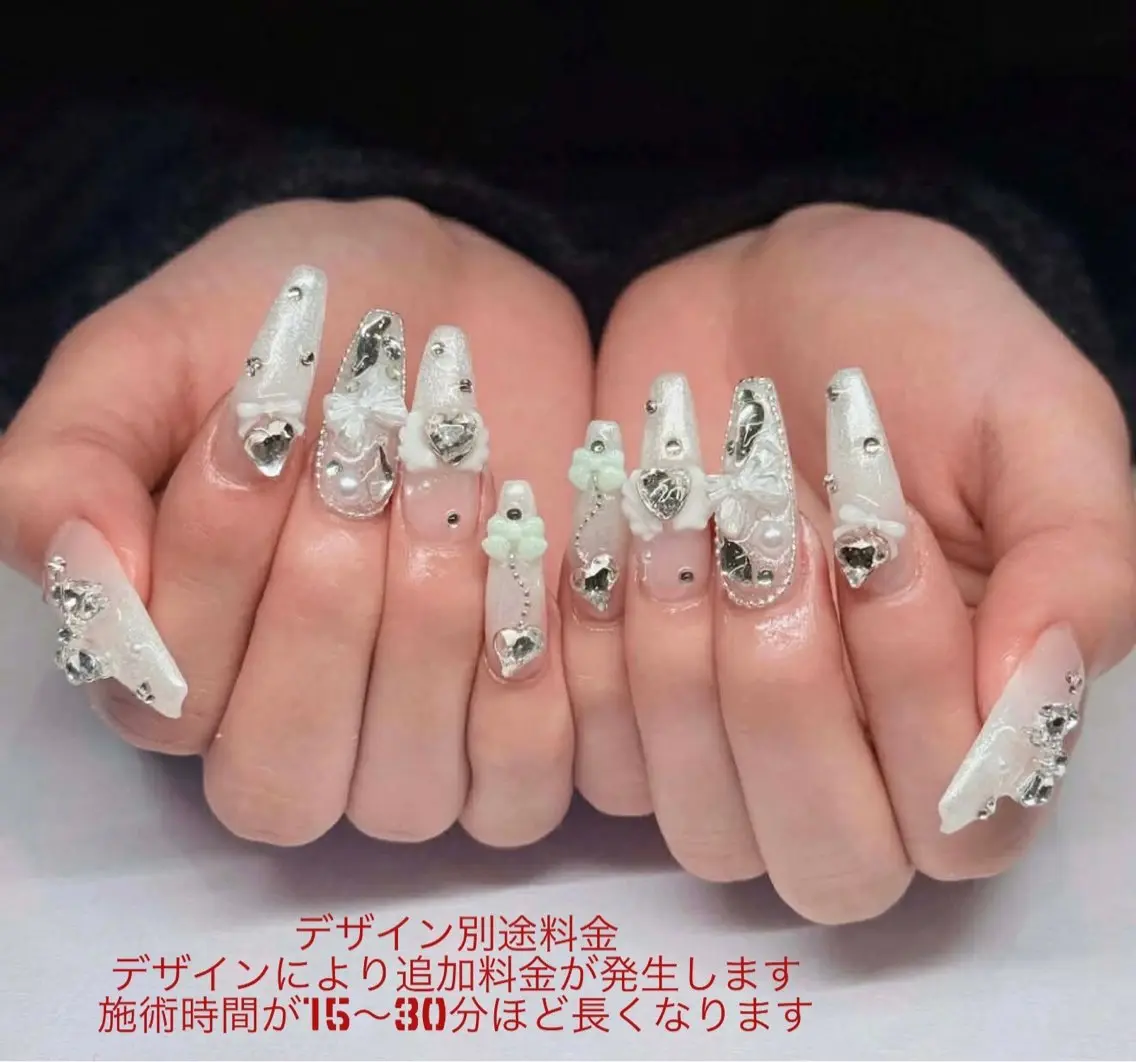ネイル オーロラネイル ブルー チークネイル 長さ出し フットネイル ハンドネイル JIN 168 新大久保のネイルデザイン