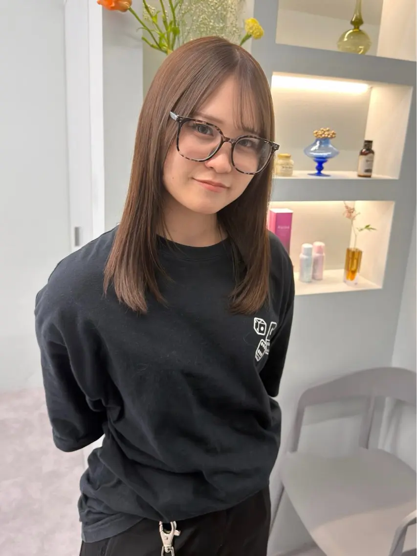セミロング カラー 透明感カラー レイヤーカット カット ヘアカラー 縮毛矯正 トリートメント 挟間 直人のヘアスタイル