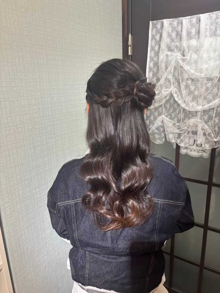 ロング ヘアアレンジ ココシャル miranoのヘアスタイル