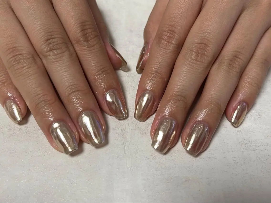 ネイル オーロラネイル フラワーネイル フットネイル フレンチネイル ジェルネイル ハンドネイル mogunail &blowのネイルデザイン