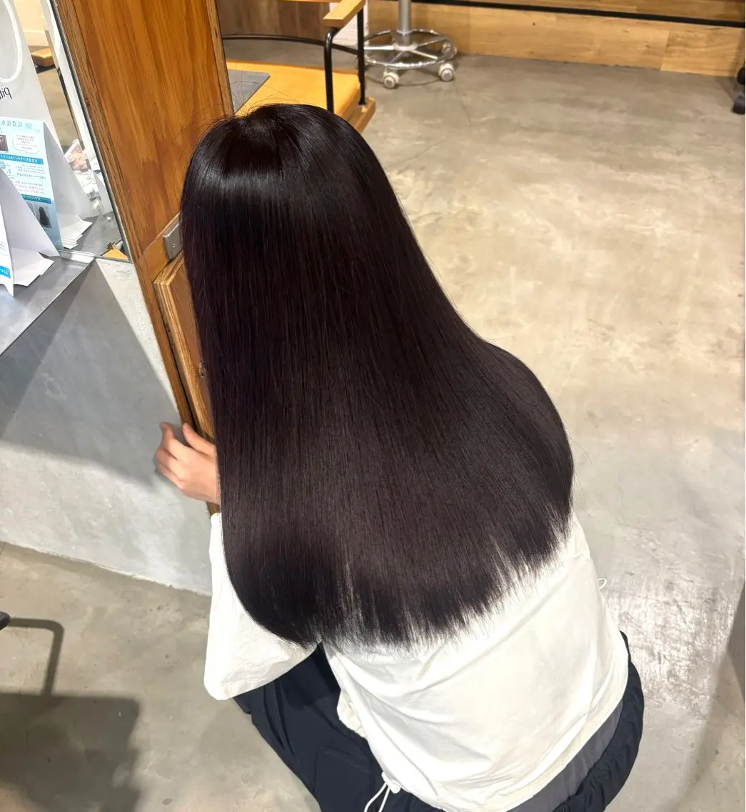 【5月限定🎀】似合わせカット+縮毛矯正‼️湿気に負けないさら艶ストレート☔️の写真