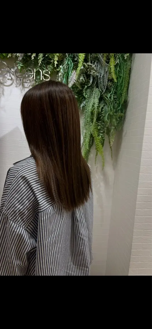 セミロング Greens Yokoのヘアスタイル