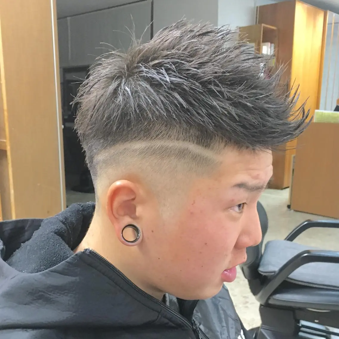 ショート メンズ メンズデザインカット フェードカット デザインカット メンズ特化/垣見 隼人のヘアスタイル