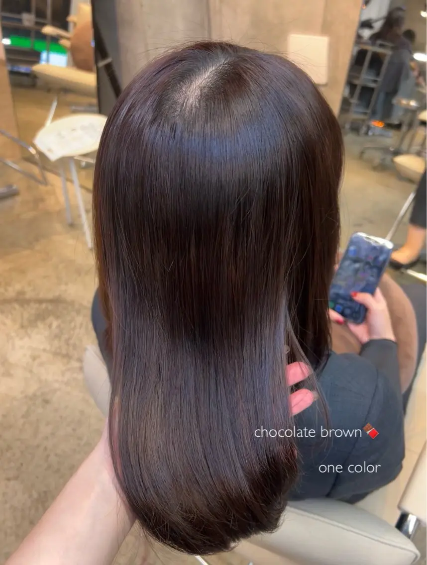 セミロング カラー 上岡 みゆうのヘアスタイル