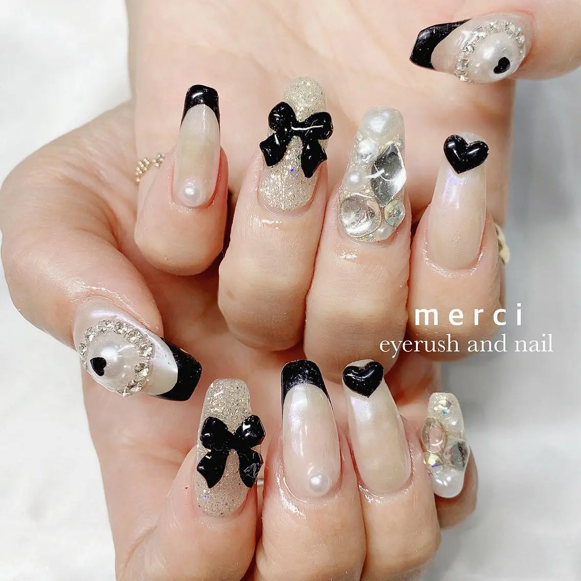 ネイル クリアネイル フラッシュネイル フレンチネイル 韓国ネイル マグネットネイル merci nailのネイルデザイン