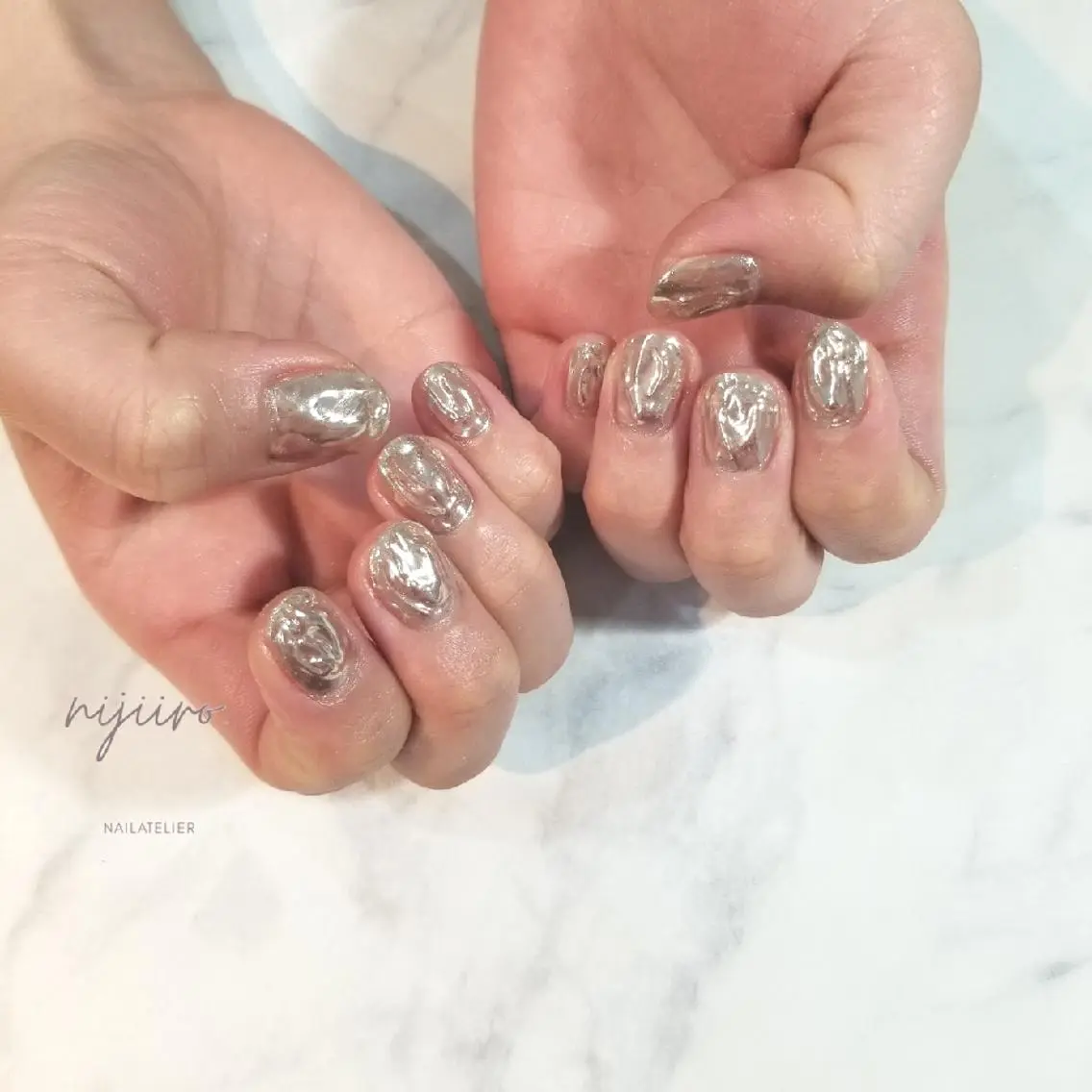ネイル ミラーネイル ハンドネイル nijiiro🌈 サトウのネイルデザイン