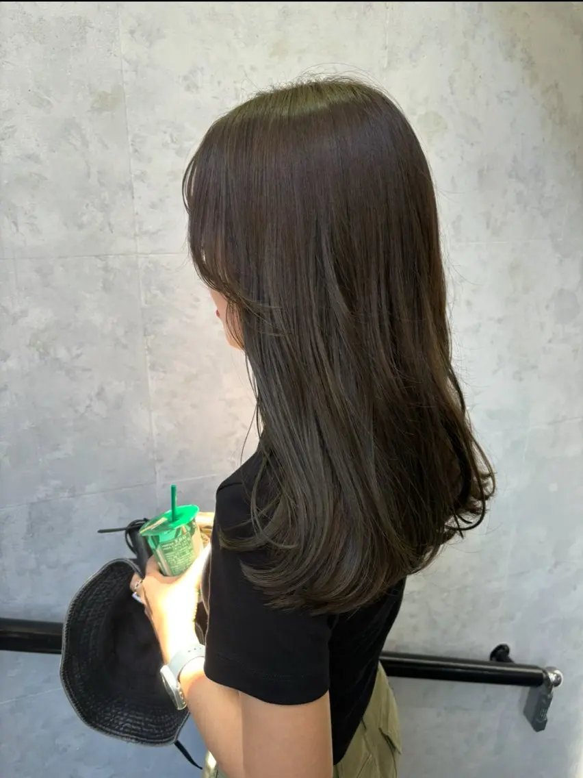 ミディアム カラー ブリーチ グレージュ ブリーチなしカラー オリーブグレージュ オリーブグレー カット ヘアカラー トリートメント Fuu👣ボブ/ボブ ヘア/ベージュカラーのヘアスタイル