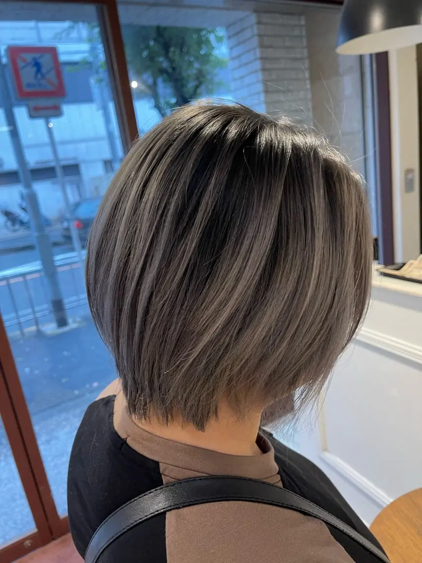 ミディアム カラー カット ヘアカラー トリートメント 海外レイヤー/ レイヤーカット/和田のヘアスタイル