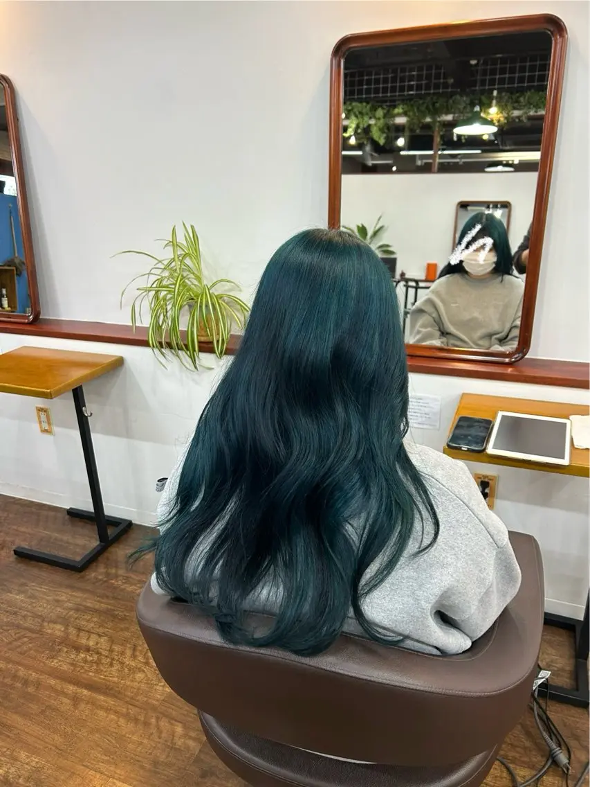 カラー 橋本 愛唯のヘアスタイル