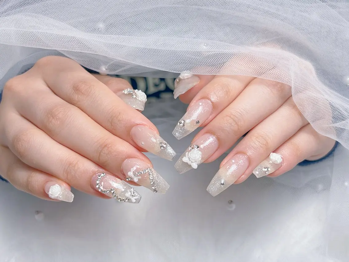 ネイル アートネイル オーロラネイル チークネイル 長さ出し フットネイル Miya _nailのネイルデザイン