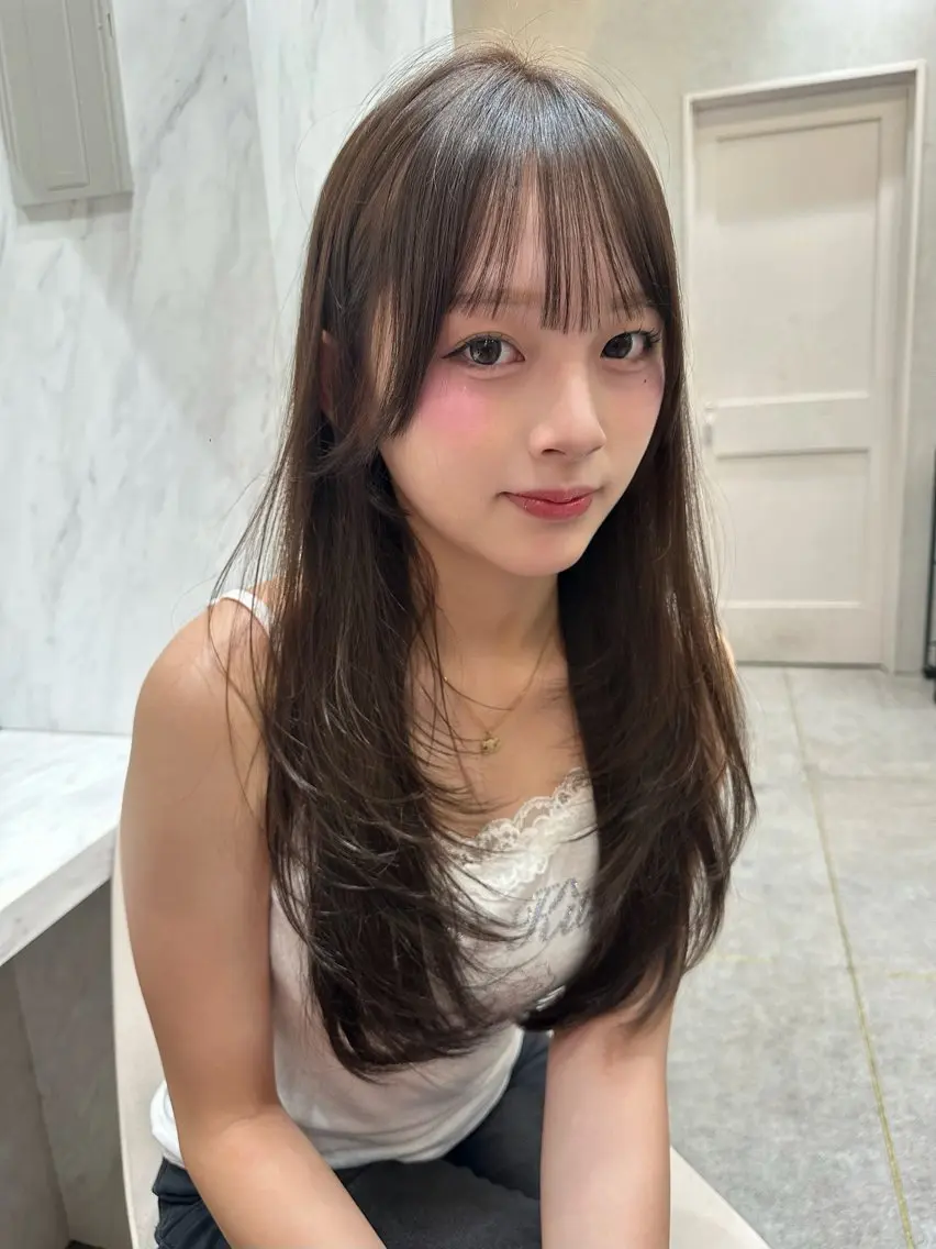 ロング カット ヘアカラー あ い か 🎀 レイヤーカットのヘアスタイル