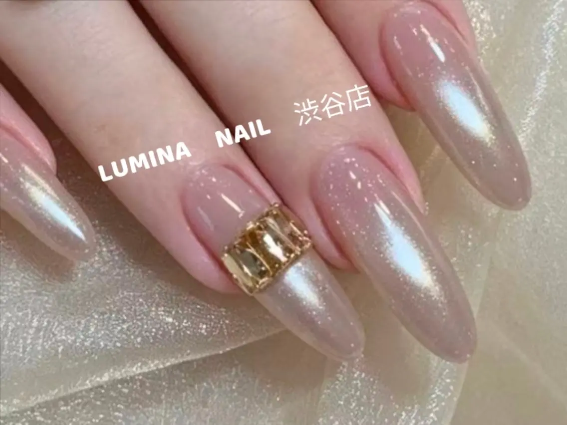 セミロング LUMINA NAIL渋谷店のネイルデザイン