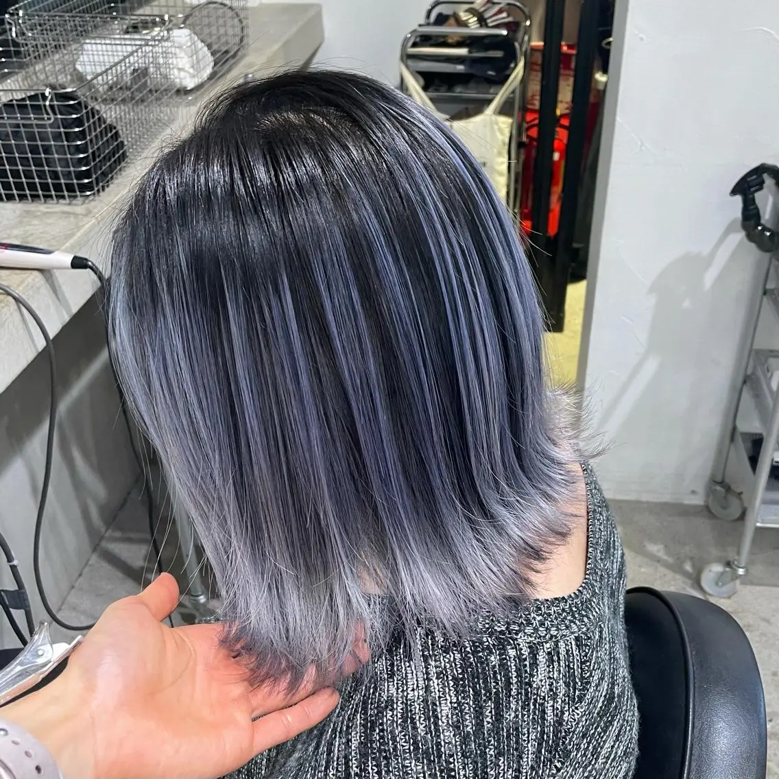 ミディアム カラー パーマ ヘアアレンジ メンズ キッズ ネイル マツエク・マツパ メンズバレイヤージュ バレイヤージュ ブルーカラー レイヤーカット ブルー 🧸ハイトーン🧸 ゆっきー🧸のヘアスタイル