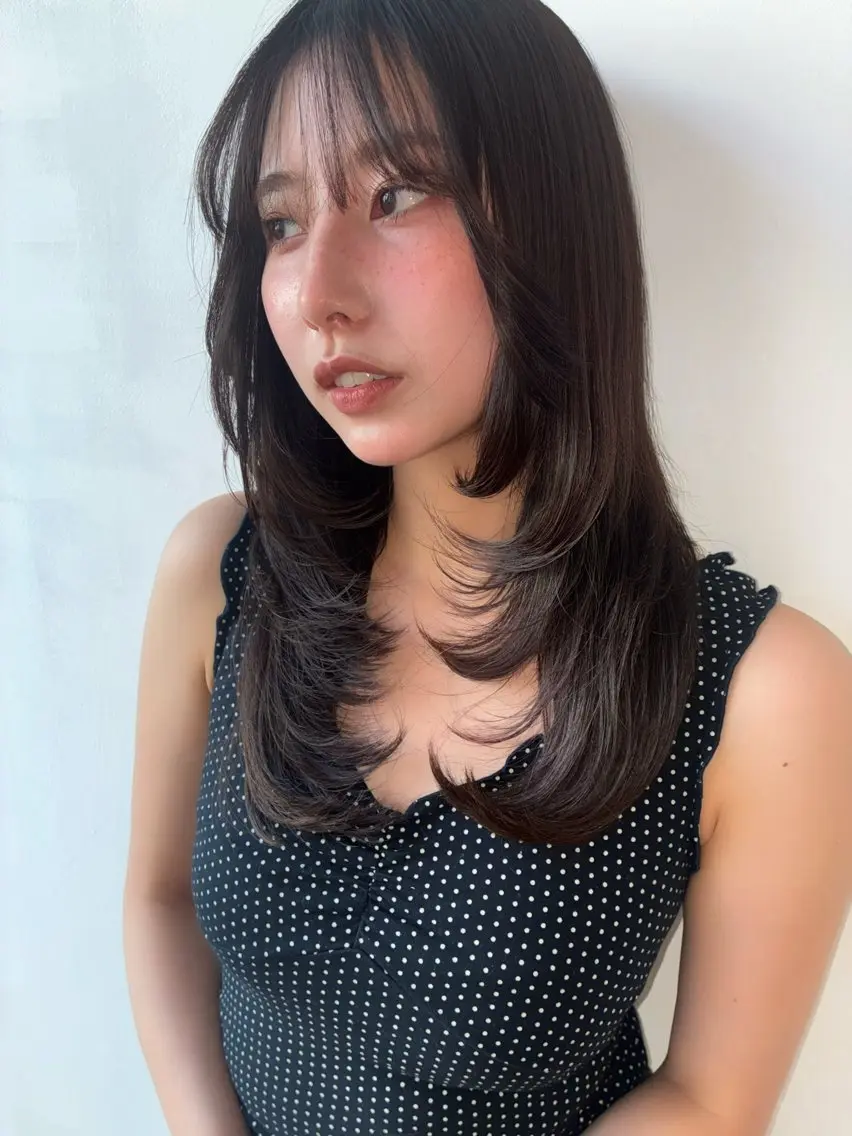 セミロング 顔まわりレイヤー 顔周りカット ハイレイヤー レイヤーカット moe/名古屋美容室 /モデル募集のヘアスタイル