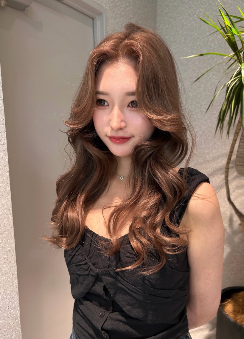 セミロング カラー ブラウンカラー チョコレートブラウン 透明感カラー レイヤーカット 小顔カット カット ヘアカラー トリートメント 福岡/艶カラー/ レイヤーカット/夏也のヘアスタイル
