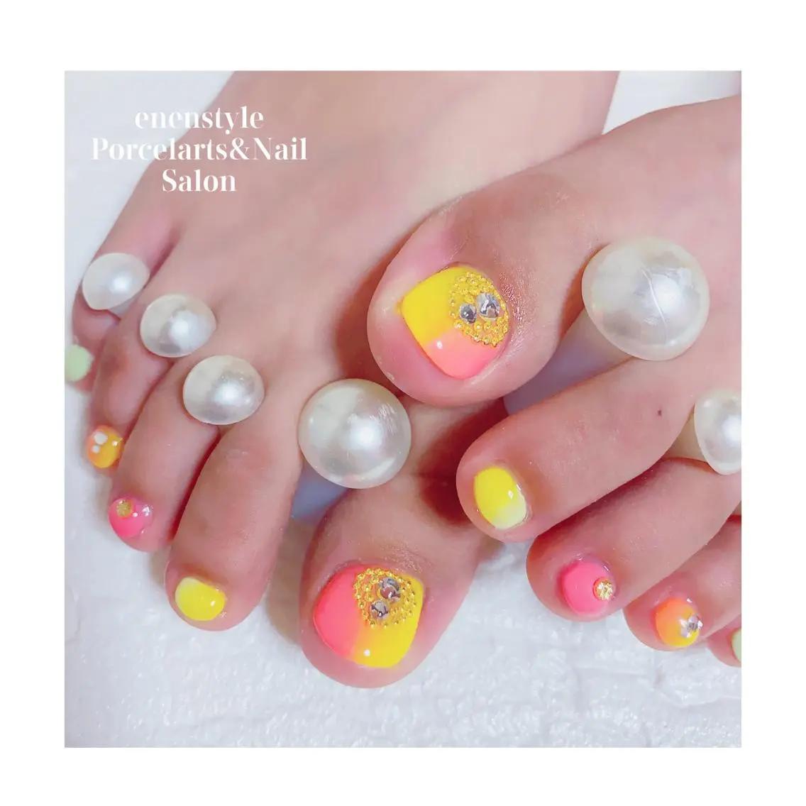 ショート ネイル ジェルネイル ニュアンスネイル オフィスネイル ワンカラーネイル パラジェル ハンドネイル フットネイル 🐾enen style 🐾のネイルデザイン