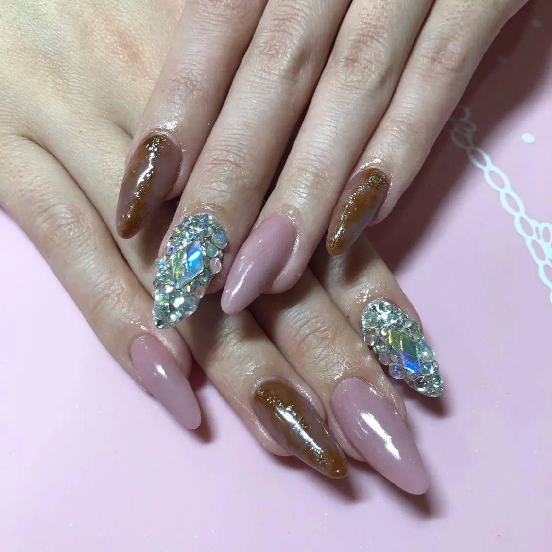 ミディアム ネイル アートネイル ラメ(グリッター) ハンドネイル 《LB》ラブリエ Nail&eyeのマツエク・マツパデザイン