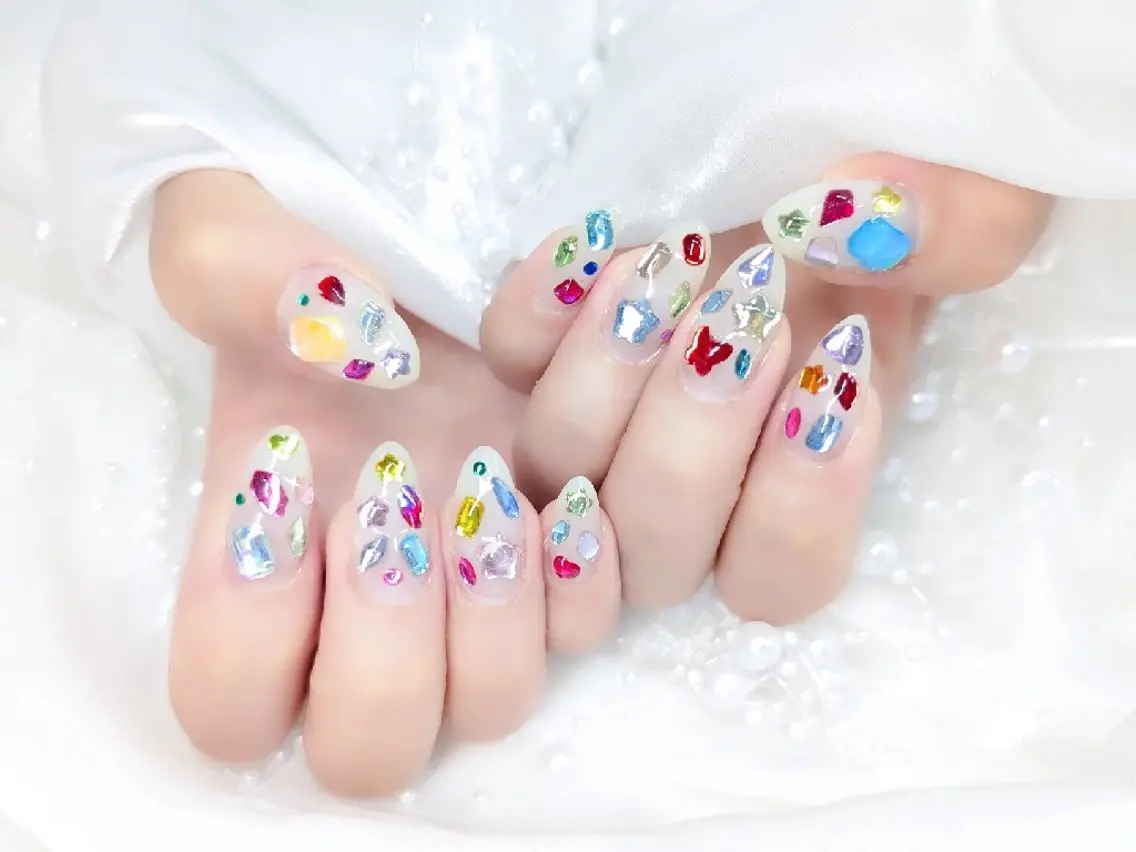 ネイル 長さ出し フラッシュネイル フレンチネイル キラキラネイル ラメ(グリッター) Chouette Nailのネイルデザイン
