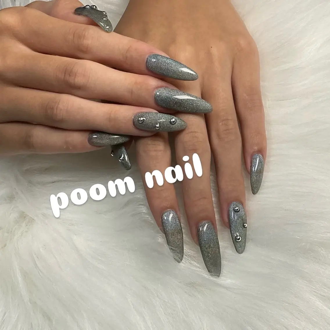 ネイル マグネットネイル シンプルネイル ハンドネイル poom nailのネイルデザイン