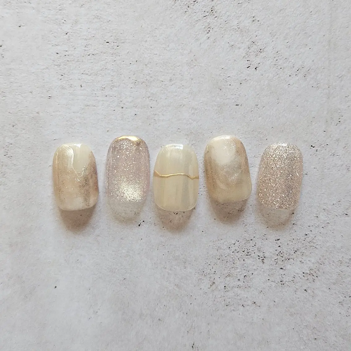 ネイル キラキラネイル ニュアンスネイル ハンドネイル Nailsalon manoのネイルデザイン