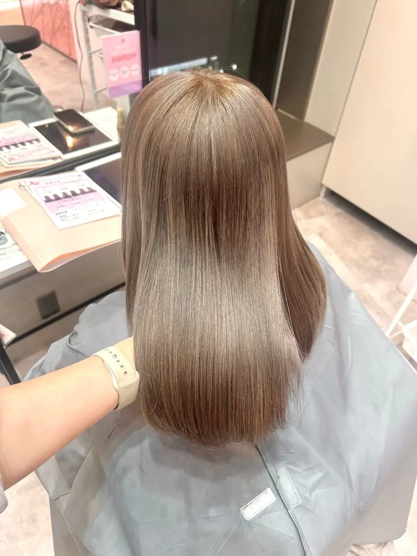 ロング ヘアカラー 透明感/艶カラー 💘Hanaのヘアスタイル