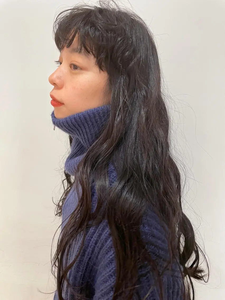 【再来】女性のみ/就活、黒染めはしたくない方におすすめ✨暗髪カラー+カット+保湿ケアトリートメント👩🏻✂︎の写真