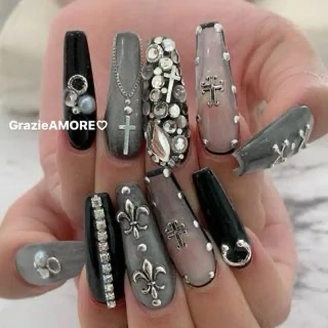 ネイル Queen Nail 柏店 クイーンネイルのネイルデザイン