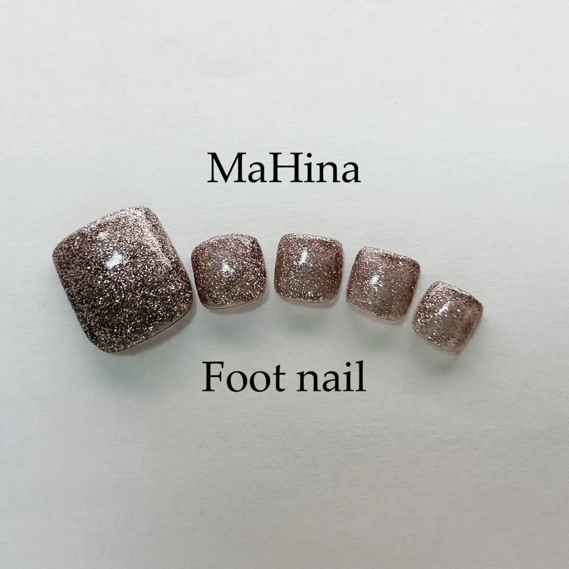 ネイル フットネイル ジェルネイル ラメ(グリッター) ワンカラーネイル 夏ネイル フットネイル Le Vernis MaHina・まひなのネイルデザイン
