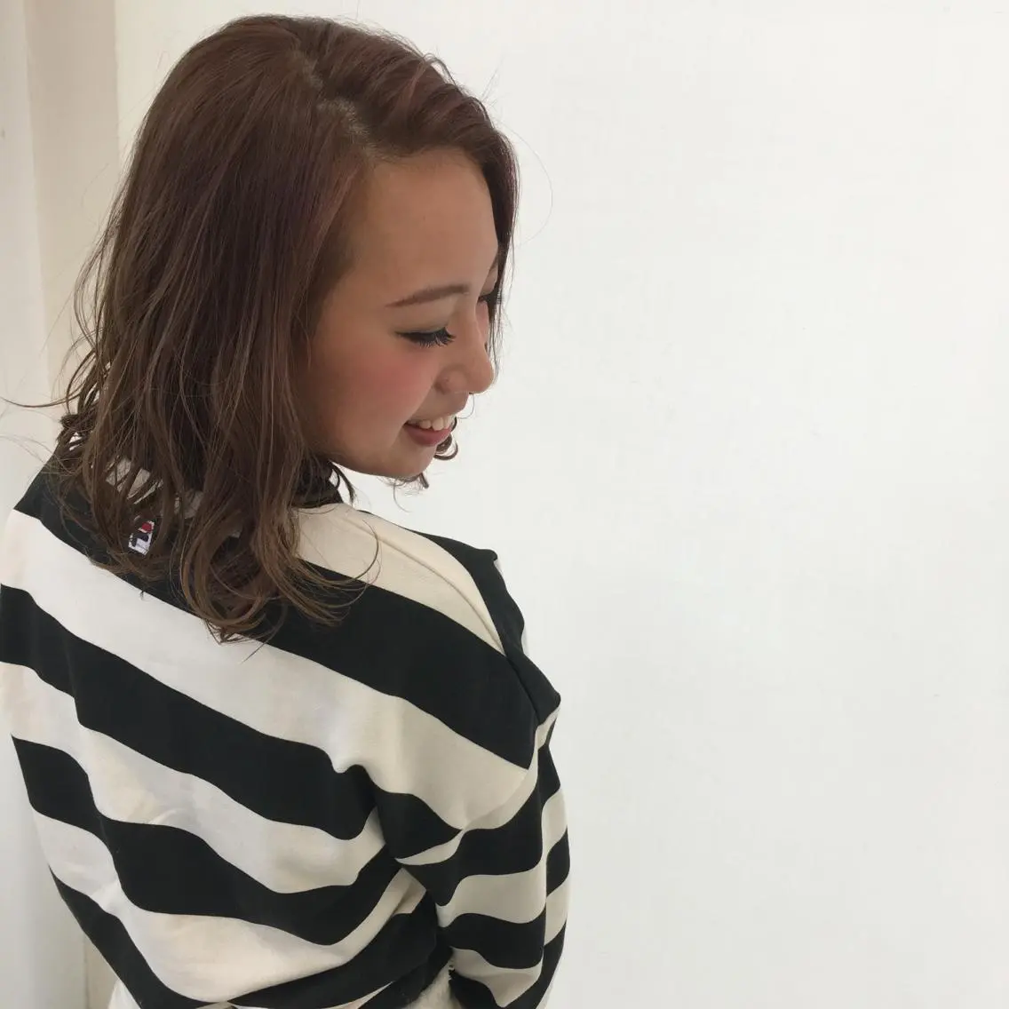 ショート カラー 駅チカ【ali'i】 アリイ花崎友美☘のヘアスタイル