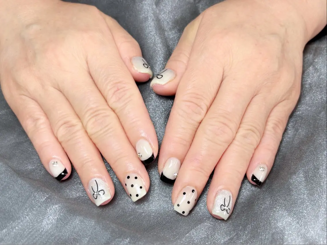 ネイル H3 Nail Tsuki🦋💙のネイルデザイン