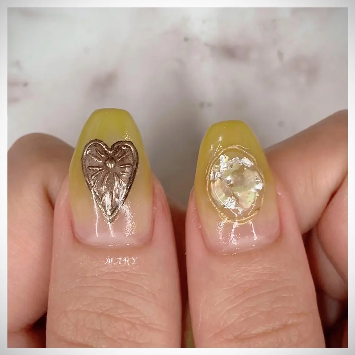 ネイル アートネイル グラデーション グリーン ロングネイル ミラーネイル Mary nail .narumiのネイルデザイン